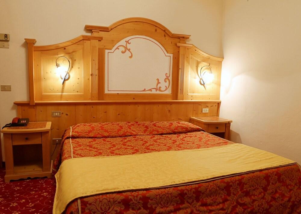 Hotel Belvedere Srl في ديلا باغانيلا المظهر الخارجي الصورة