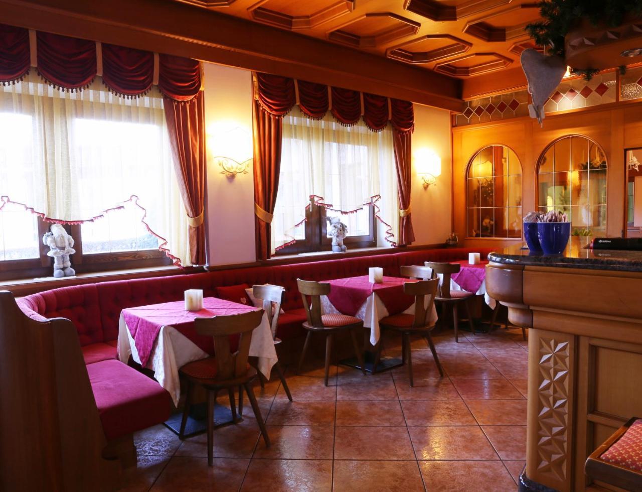Hotel Belvedere Srl في ديلا باغانيلا المظهر الخارجي الصورة