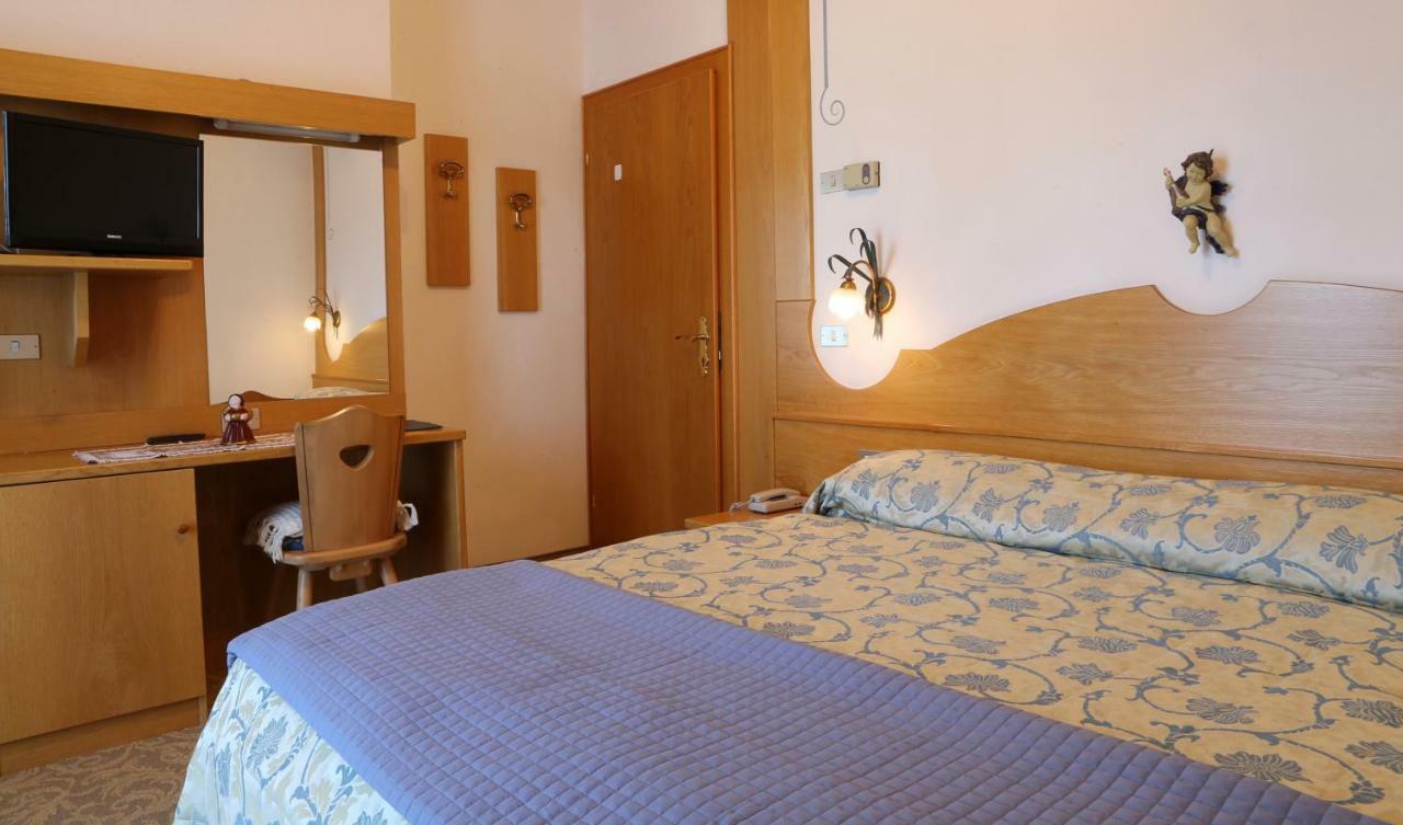 Hotel Belvedere Srl في ديلا باغانيلا المظهر الخارجي الصورة