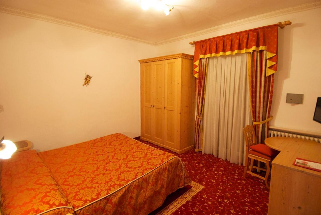 Hotel Belvedere Srl في ديلا باغانيلا الغرفة الصورة